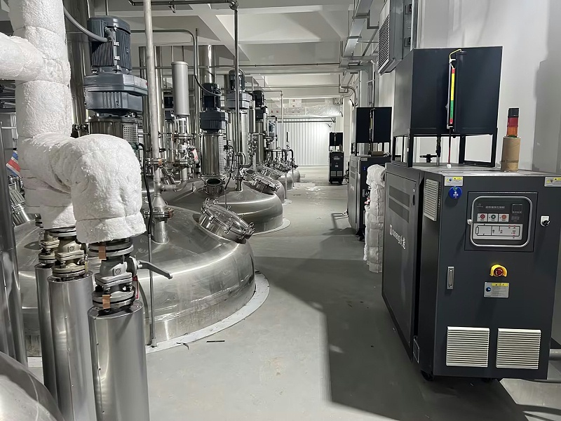 反應(yīng)釜控溫，150KW有機熱載體爐和高溫油溫機， (1)